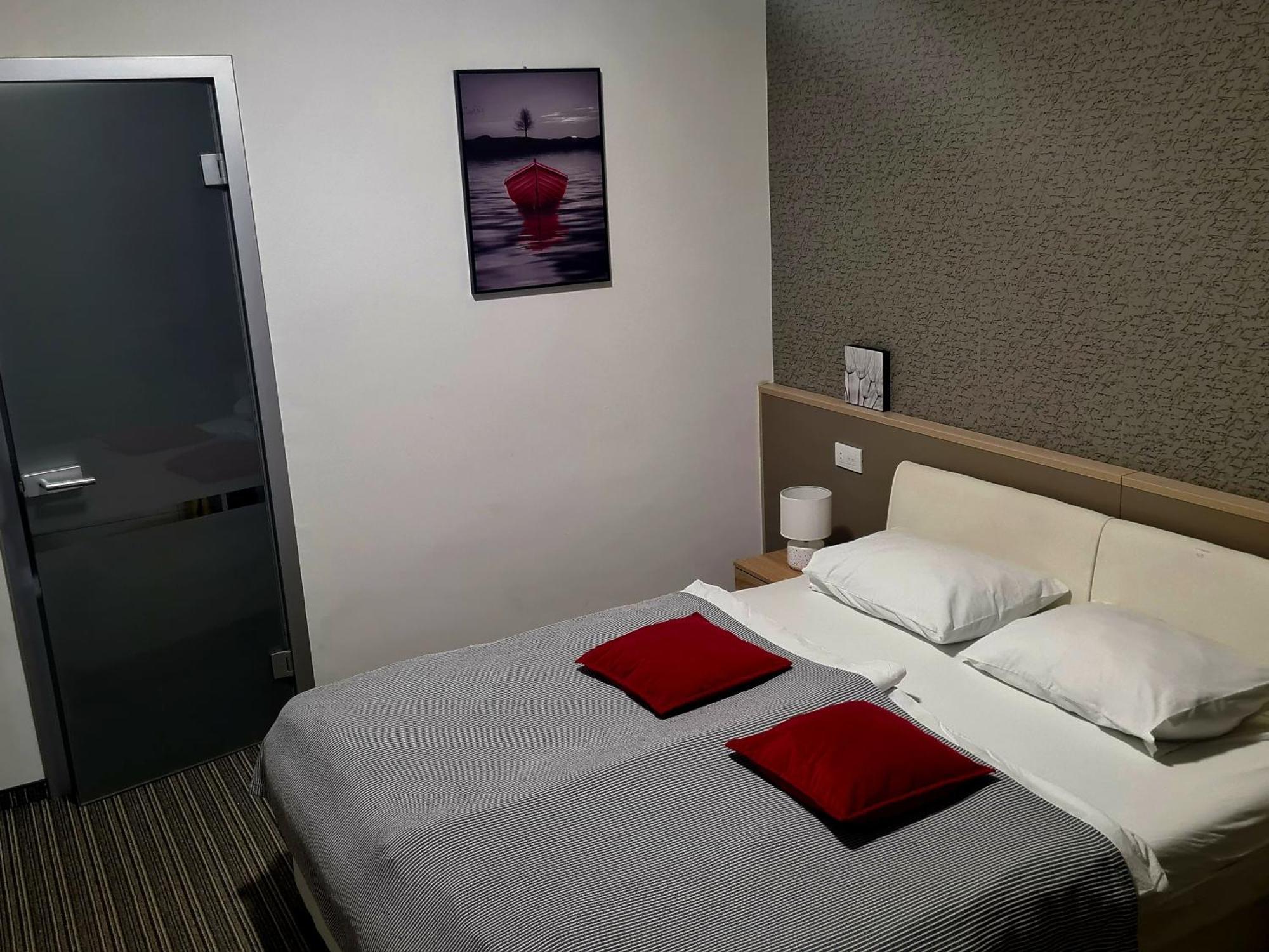Bonitos, Sobe-Rooms Σλαβόνσκι Μπροντ Δωμάτιο φωτογραφία