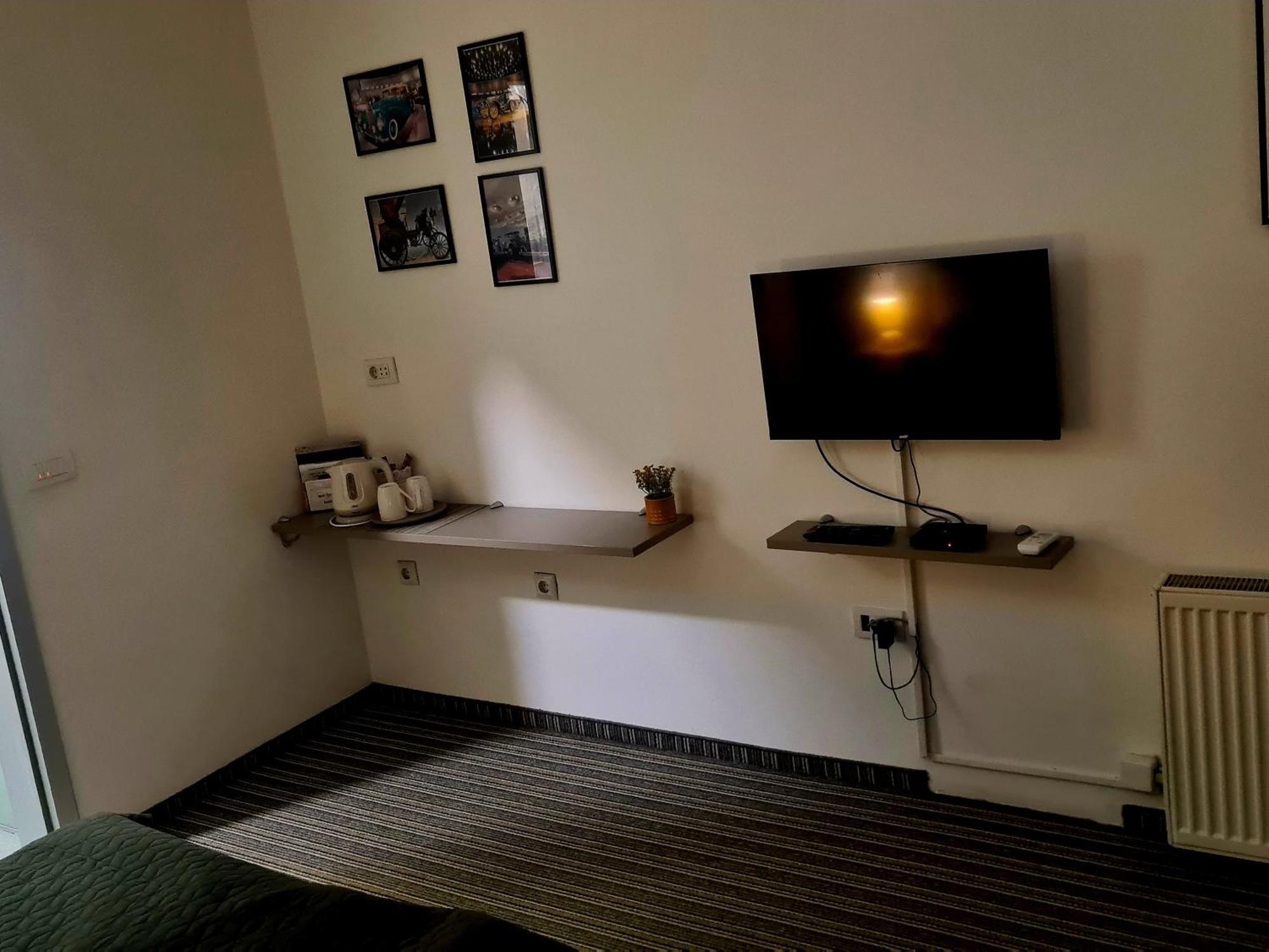 Bonitos, Sobe-Rooms Σλαβόνσκι Μπροντ Εξωτερικό φωτογραφία